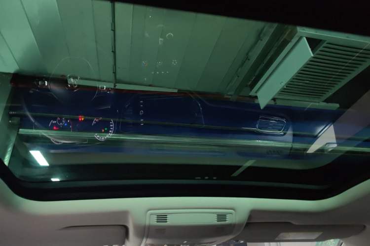 Used Volkswagen T-ROC 2019 280TSI DSG Two-Wheel Drive Comfort Version China VI Standard
