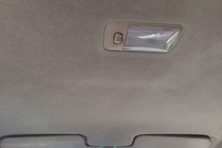 Used BYD F3 2015 Energy-Efficient Model 1.5L Manual Comfort Edition Headliner