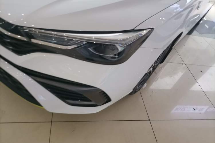 Used Roewe i5 2021 Revised Version 1.5L CVT Diamond Edition
