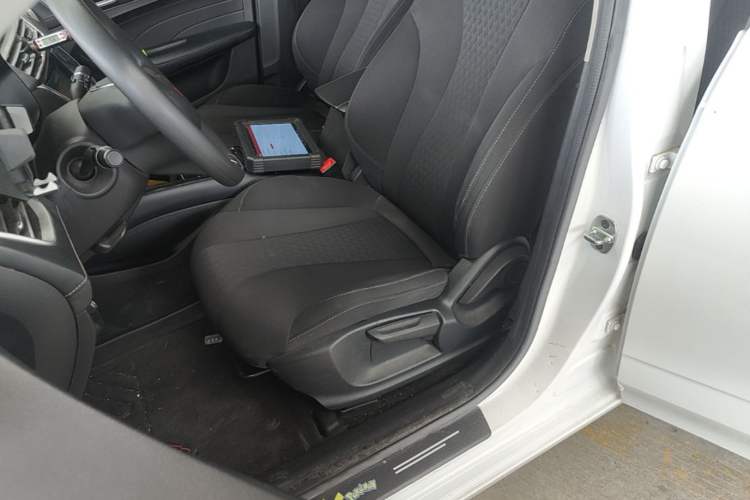 Used Roewe i5 2020 1.5L Automatic 4G Connected Linghao Edition