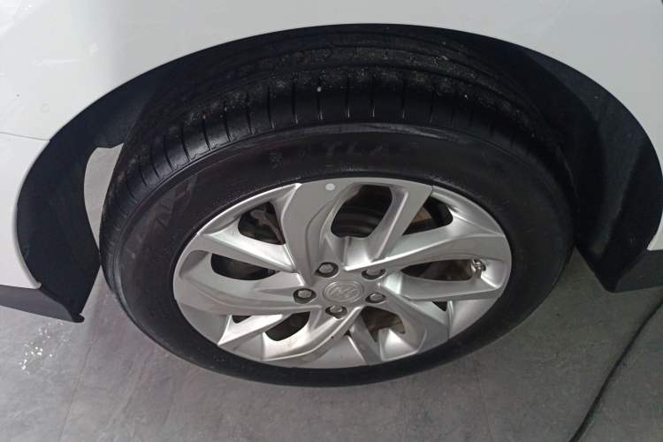 Used Buick Velite 6 2023 Revised Version 430 km Range – Commuter Edition
