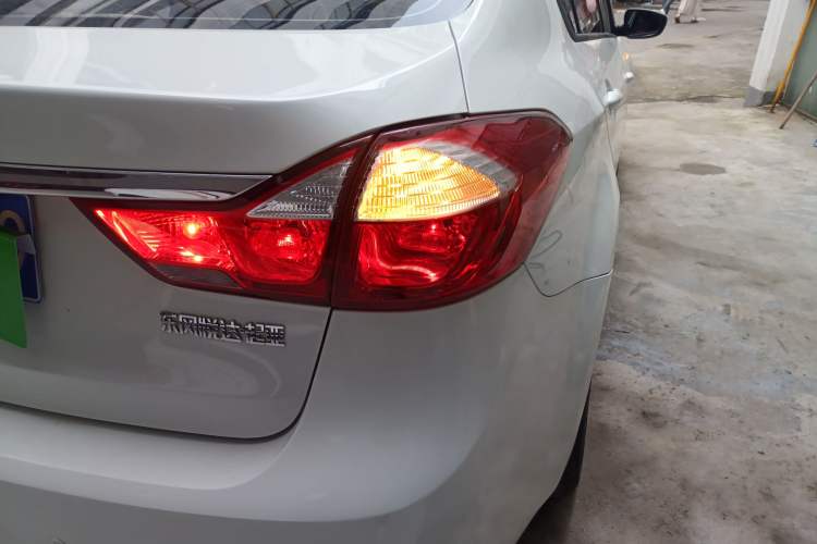 Used Kia K3 2016 1.6L Automatic with Sunroof Exterior 3