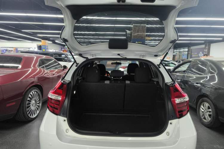 Used Toyota YARiS L Zhi Xiang 2022 1.5L CVT Leading PLUS Edition Trunk