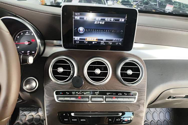 Used Mercedes-Benz GLC 2017 GLC 300 4MATIC Sport Edition