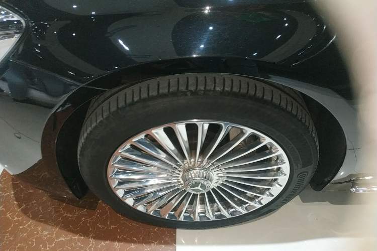 Used Mercedes-Benz S-Class 2019 S 320 L Prestige Edition Left Front Wheel Hub