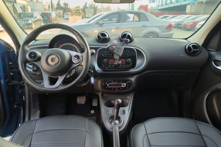 Used smart forfour 2018 1.0L 52kW Passion Edition