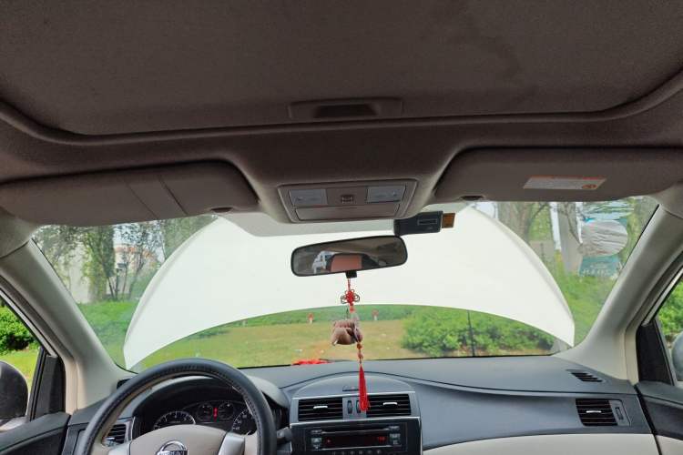 Used Nissan Tiida 2011 1.6L CVT Smart Version Headliner