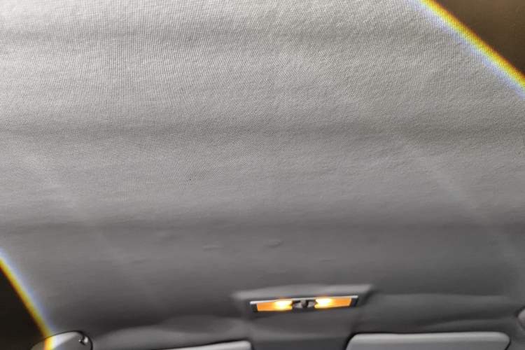 Used Volkswagen Lavida 2011 1.6L Automatic PinYou Edition Headliner