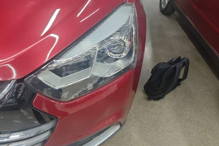 Used JAC Group Refine S2 2016 1.5L CVT Luxury Model Two-Tone Version