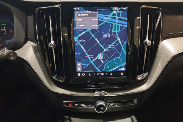 Used Volvo XC60 New Energy 2024 T8 Plug-in Hybrid Long-Range All-Wheel Drive Zhiyuan Polar Night Edition
