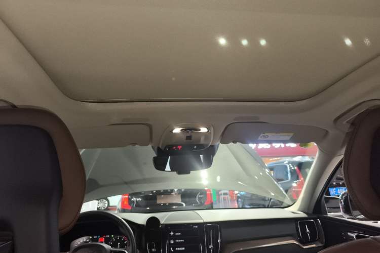 Used Volvo XC60 2018 T5 4x4 Zhiya Luxury Edition
