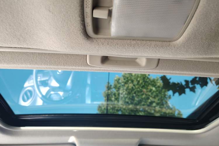 Used Nissan Livina 2013 JINRUI 1.6XV CVT Luxury Edition
