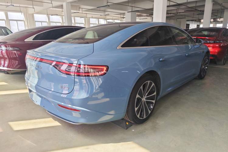 Used Hima Luxeed S7 2024 Pro Rear-Drive Long-Range Version Rear Right 45 Deg