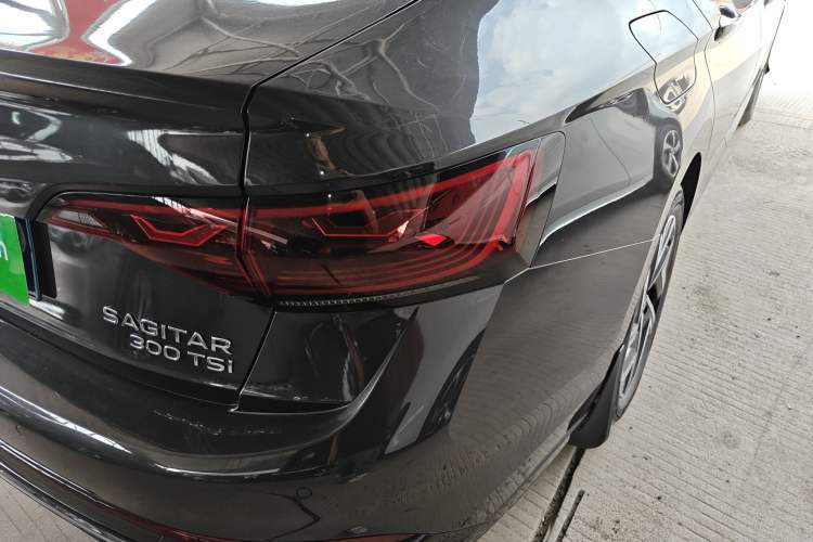 Used Volkswagen Sagitar 2023 300TSI DSG Excellence Edition Right Rear Taillight