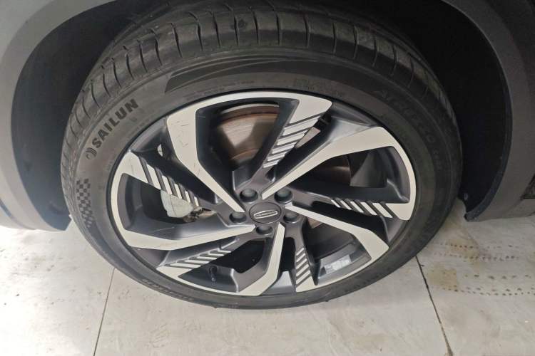 Used Geely Auto Monjaro L 2021 2.0TD High-Power Automatic All-Wheel-Drive Flagship Version Left Front Wheel Hub