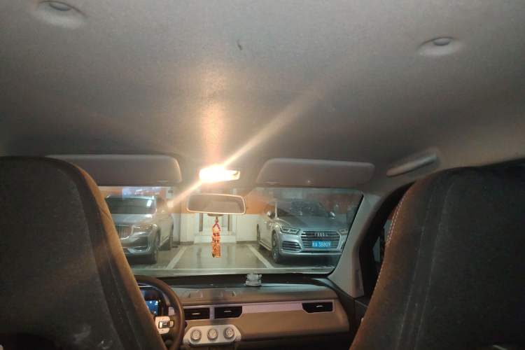 Used Chery QQ Ice Cream 2022 170km Sundae Phosphate Lithium-Ion