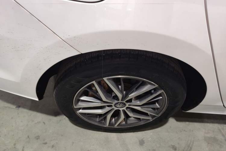 Used BYD Qin PLUS 2021 DM-i 55KM Flagship Model Right Rear Wheel Hub