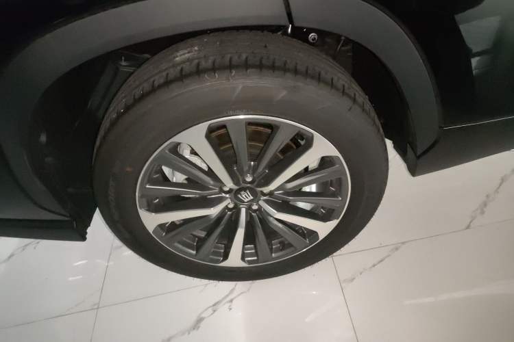 Used Toyota Crown Kluger 2026 Model 2.5L HEV All-Wheel-Drive Prestige Edition Exterior 1