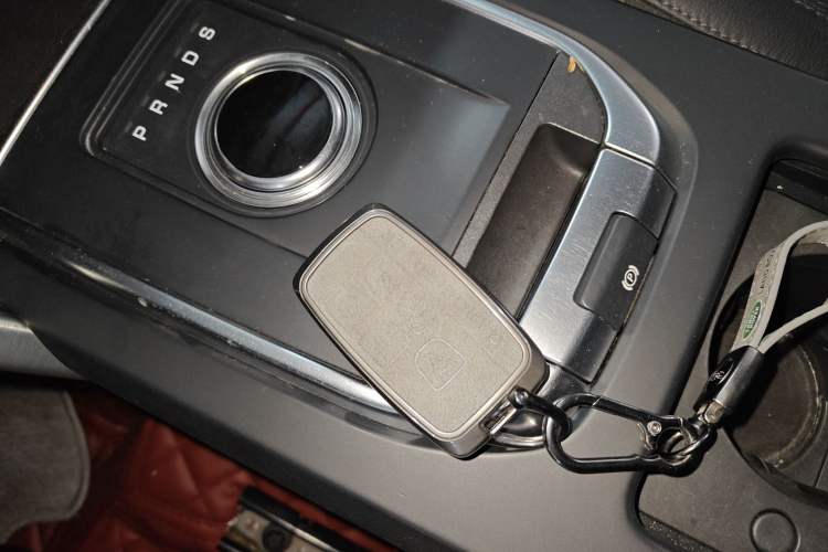 Used Land Rover Discovery Sport 2018 240 PS SE Version