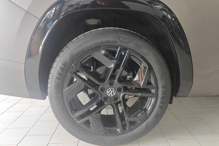 Used Volkswagen Teramont 2025 Tiguan Pro 450TSI Four-Wheel Drive Summit Edition
