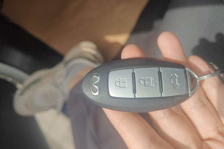 Used Infiniti Q50L 2018 2.0T Enjoyment Edition China V standard