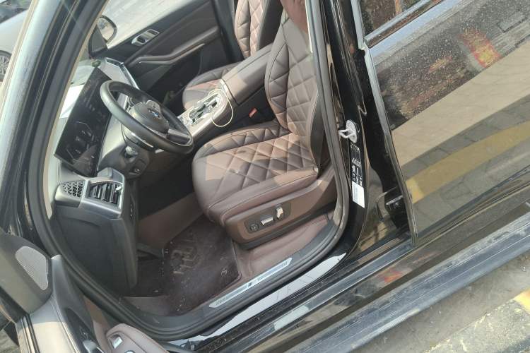 Used BMW X5 2023 xDrive 30Li Luxury M Sport Night Edition Package
