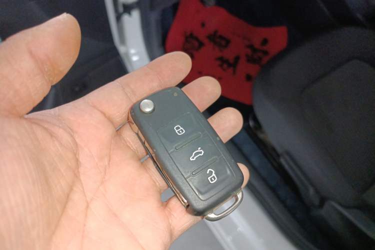 Used Volkswagen Santana 2019 1.5L Manual Fashion Edition China VI Standard Interior 1