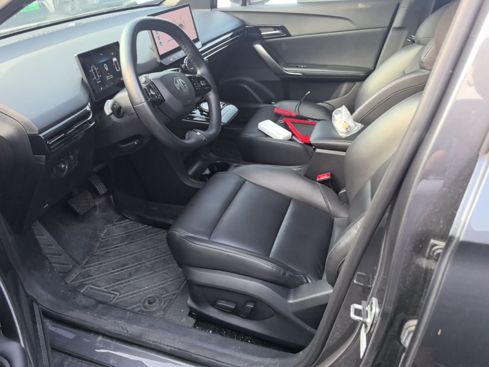 MG 4 EV 2023 415 km Range Sea-Champion Executive Edition — снимка 17