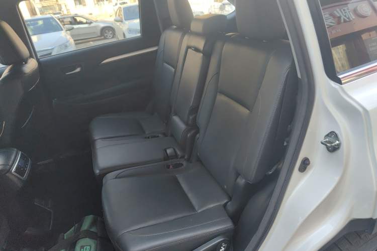 Used Toyota Highlander 2017 2.0T Four-Wheel Drive Luxury Edition 7 Seats Left Rear Seat