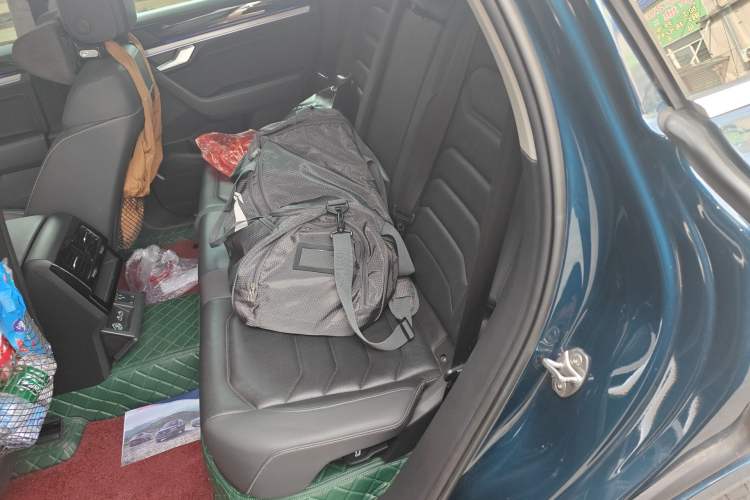 Used Volkswagen Touareg 2020 2.0 TSI RuiShang Edition China VI Standard Left Rear Seat