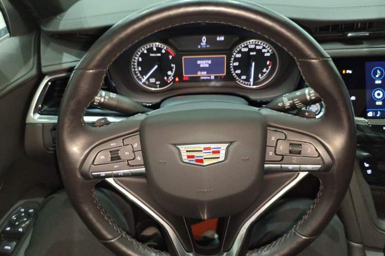 Used Cadillac XT6 2022 2.0T Six-Seater Four-Wheel-Drive Luxury Standard Edition Steering Wheel