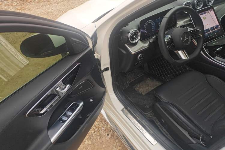 Used Mercedes-Benz C-Class 2022 Restyled C 260 L Sport Edition Driver Seat