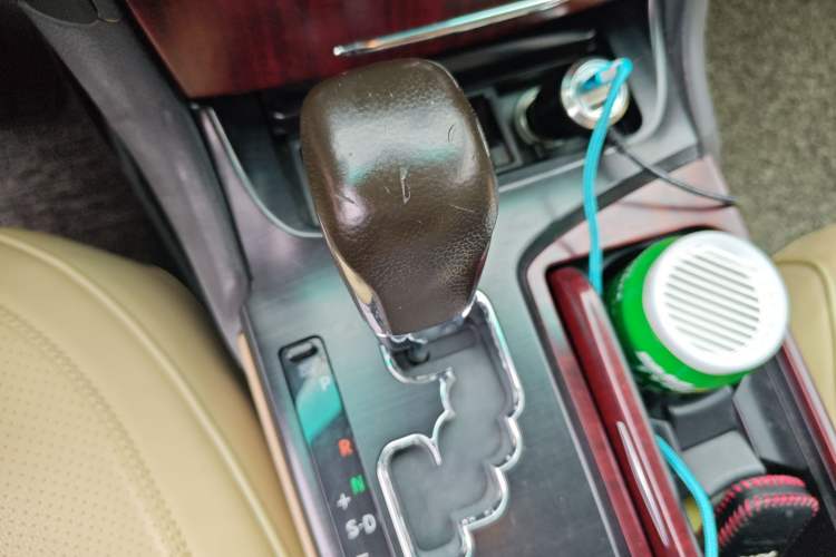 Used Toyota Crown 2010 2.5L Royal Leather Sunroof Edition Gear Lever