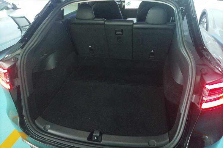 Used Tesla Model Y 2022 Rear-Wheel-Drive Version