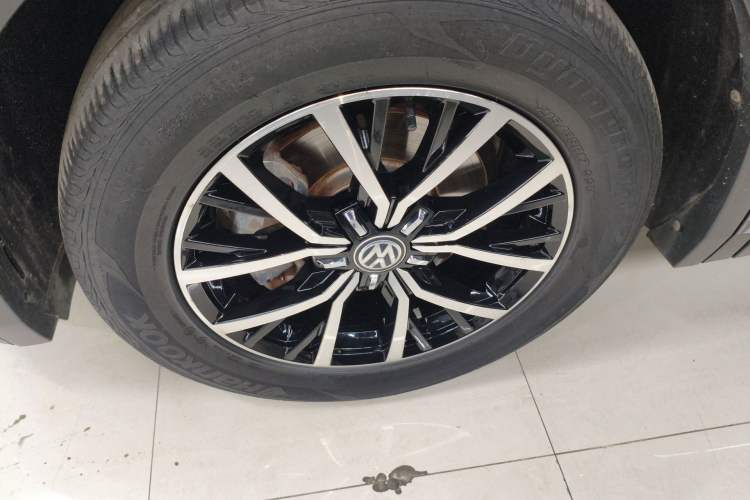 Used Volkswagen Tiguan L New Energy 2019 430 PHEV Hybrid Flagship Model Left Front Wheel Hub