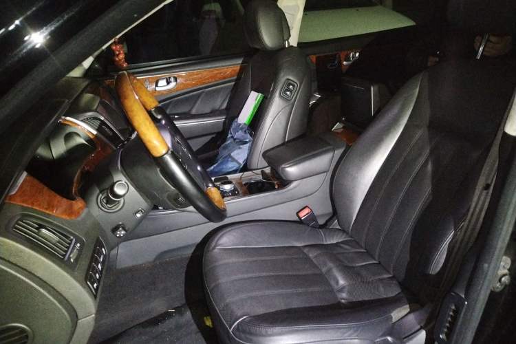 Used Hyundai Equus 2012 3.8 GDi Luxury Edition Left Front Seat