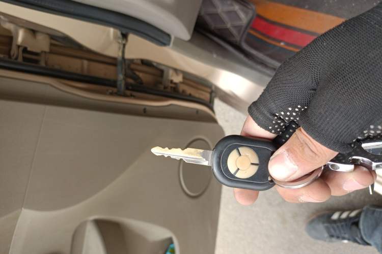 Used Wuling Hongguang 2014 1.2L Standard Model China IV