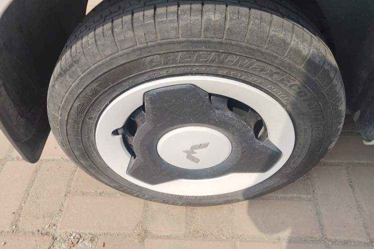 Used Wuling Hongguang MINIEV 2024 3rd Generation 215km Youth Edition Right Rear Wheel Hub