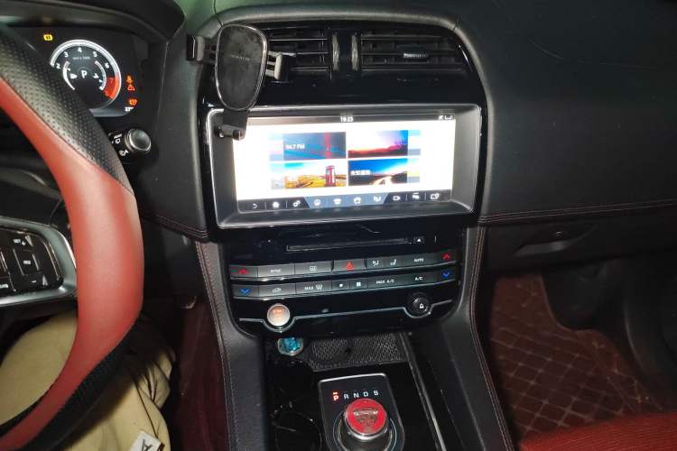 Used Jaguar F-PACE 2016 2.0T Two-Wheel-Drive R-Sport Sport Edition