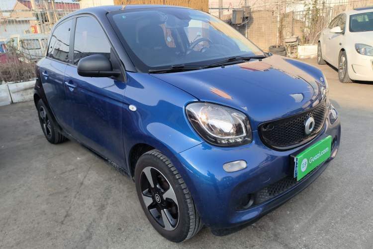Used smart forfour 2018 1.0L 52kW Passion Edition