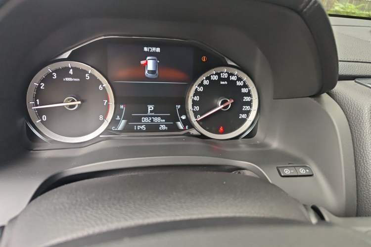 Used Honda UR-V 2017 240TURBO Two-Wheel Drive Luxury Edition China VI Odometer Close Up