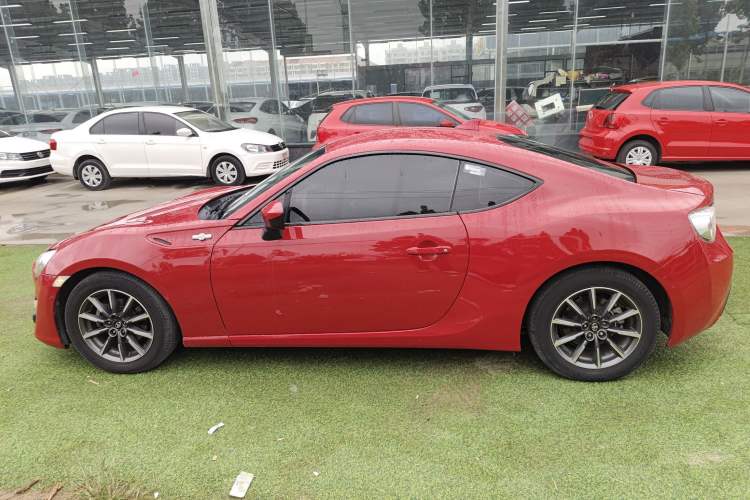 Used Toyota 86 2013 2.0L Automatic Luxury Version