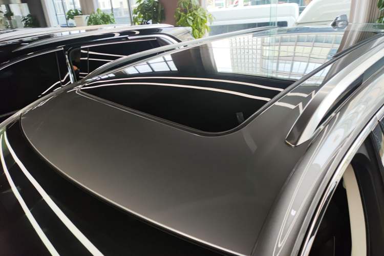 Used Buick Envision 2025 Encore Plus Four-Wheel Drive Avenir