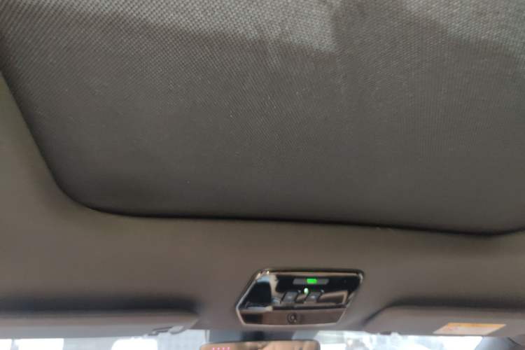 Used Nio ES8 2020 450 km Range 6-Seater Version Headliner