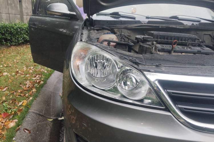 Used Volkswagen Lavida 2011 1.6L Manual Joy Version Right Front Headlight