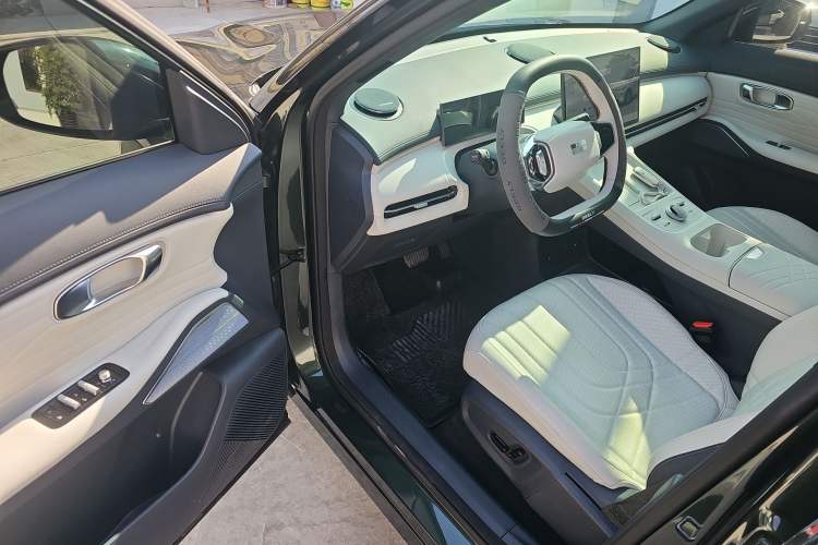 Used Geely Galaxy Galaxy Xingjian 7 EM-i 2025 120km Launch+ Version