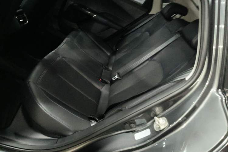 Used CHANGAN Eado 2025 Blue Whale 1.5T 500Bar Prestige Model
