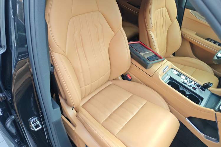 Used Lynk & Co 09 EM-P 2024 2.0TD EM-P Four-Wheel Drive PRO Seven-Seater Right Front Seat