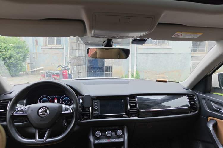 Used Skoda Kodiaq GT 2019 TSI330 Two-Wheel-Drive Luxury Edition China VI Standard Headliner