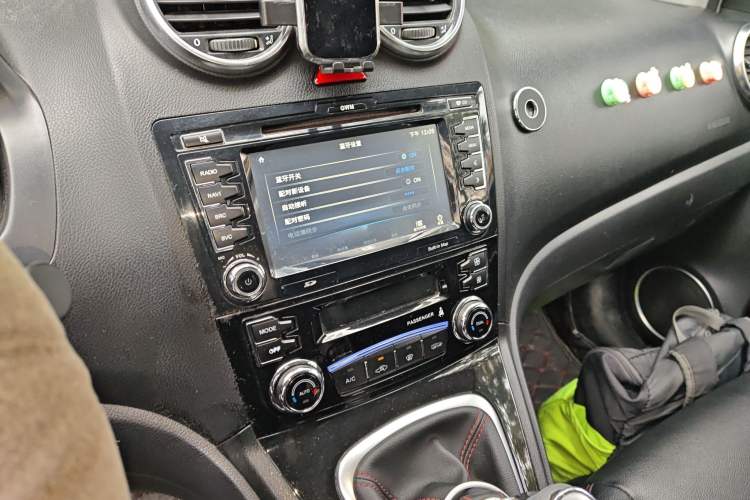 Used Haval H6 2016 Upgraded Model 1.5T Manual Two-Wheel Drive Elite Version